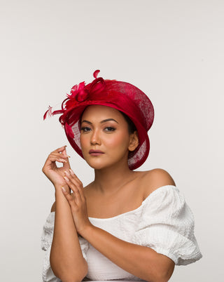 Red luna- cloche hat with delicate flower