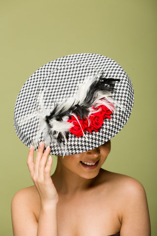 Black And White Fascinator Run For The Roses (Valentia)