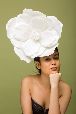 White Fascinator For Subtle Yet Bold Statement (Madhuri)