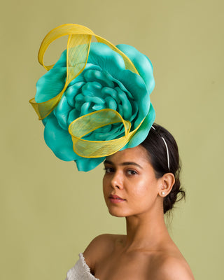 Kentucky Derby hat for yellow dress