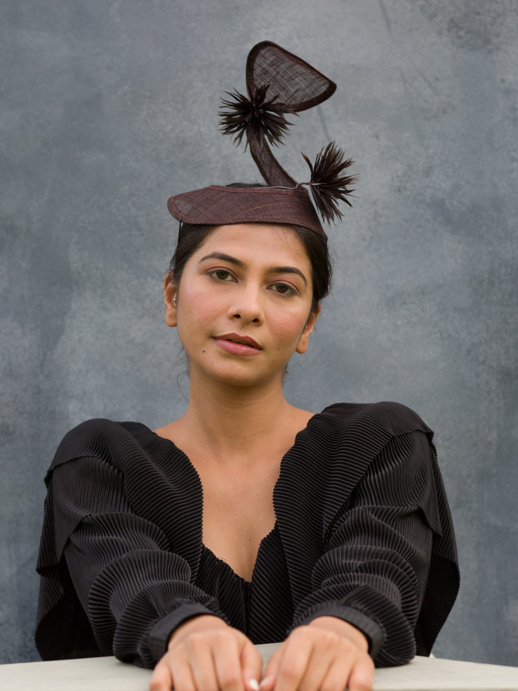 Oliver- brown fascinator with flowers – Maaneh Millinery
