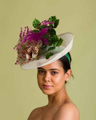 derby fascinator with pink dress