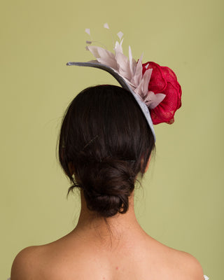 fascinator for pale pastel pink dress for derby race