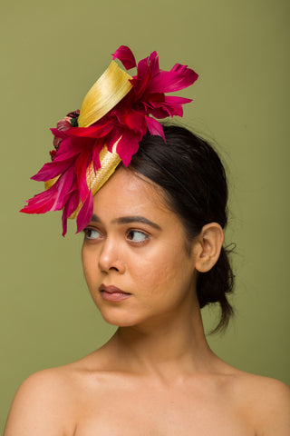 oaks day pink hat