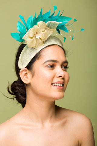 pale green fascinator