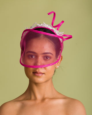 pink oaks day fascinator 