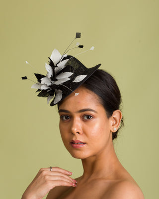small fascinator hat for derby
