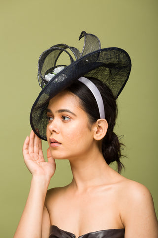 statement fascinator